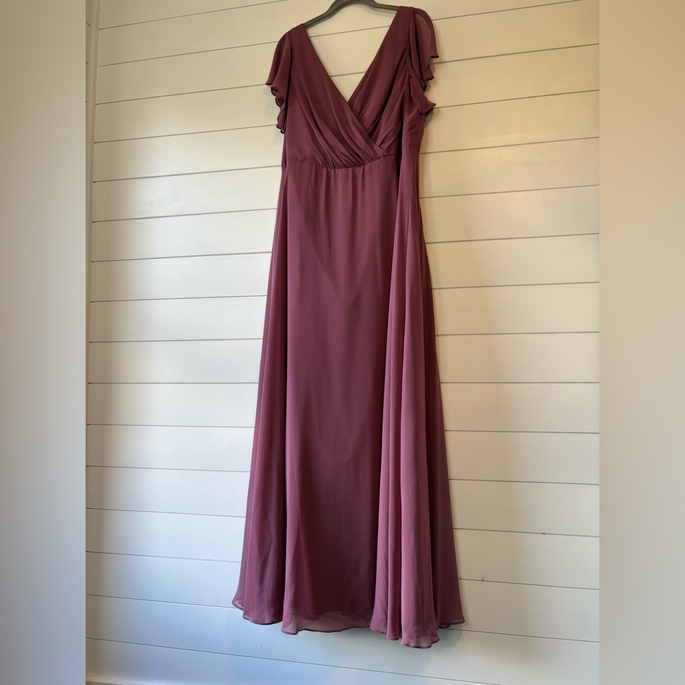 David bridal DB Studio floor length gown cap sleeve dusty rose size 16